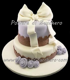 La MIA torta: la Chic Cake a due piani con fiocco e ribbon rose