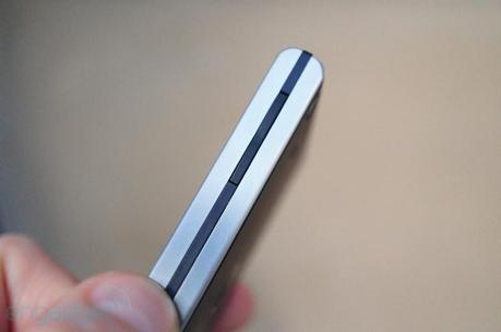 Lumigon T2 6 Lumigon T2 3,8 Audio Bang & Olufsen, Sveglia e Telecomando [MWC 2012]