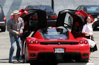 Celebrità e le loro auto