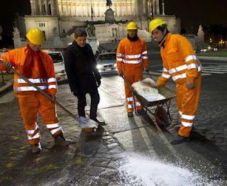 Alemanno peggio di Attila. Ma lui è in buona fede, è solo un po’ così...