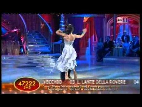 0 Anna Tatangelo, seno allaria a Ballando con le stelle| FOTO/VIDEO