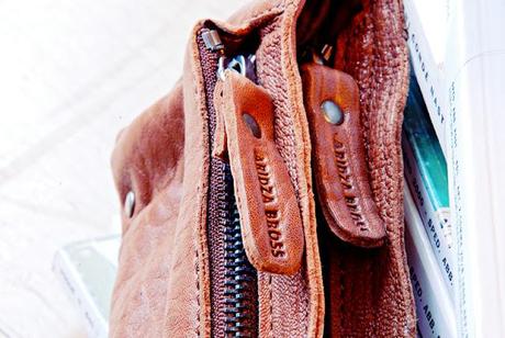 Brown tones e studs for summer