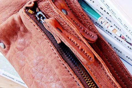 Brown tones e studs for summer