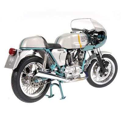 Ducati 750 Super Sport  1977  by Minichamps