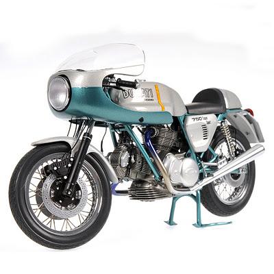 Ducati 750 Super Sport  1977  by Minichamps