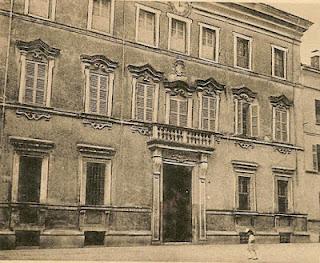 Tre secoli di fianco al Duomo