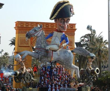 VIAREGGIO IL CARNEVALE D'ITALIA