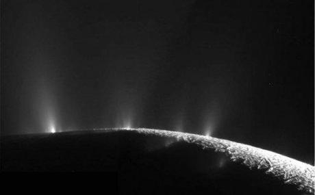 Su Encelado per la ricerca di vita