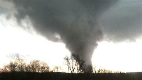 Tornado su Indiana, Kentucky e Ohio: 27 morti