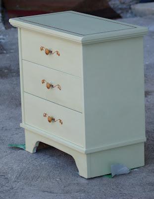 come recuperare: un altro vecchio comodino (#2)