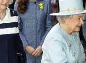 Kate Middleton shopping insieme Camilla Parker Bowles regina Elisabetta.