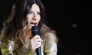 Concerto Laura Pausini: crolla palco. Un morto e due feriti.