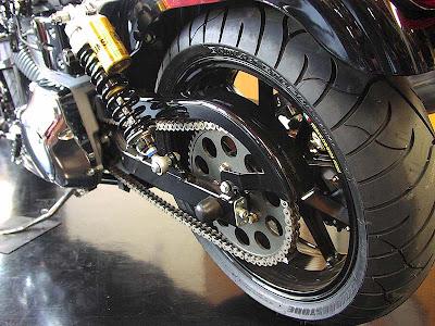 Harley Dyna FXDC 2005 by Burn! H-D Sports