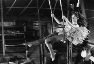 gemelli: marzo da trapezista del circo