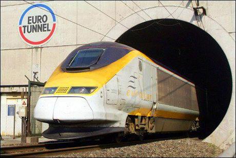 Problemi di alimentazione elettrica: bloccati gli Eurostar sotto la Manica