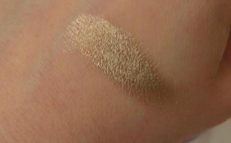 Essence Stay All Day Long Lasting Eyeshadow. A Review.