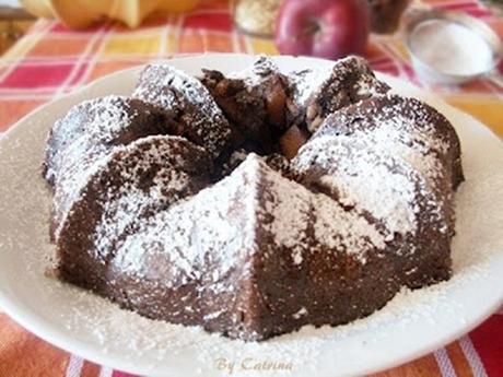 Ciambella di pane,mele,uvetta e pinoli