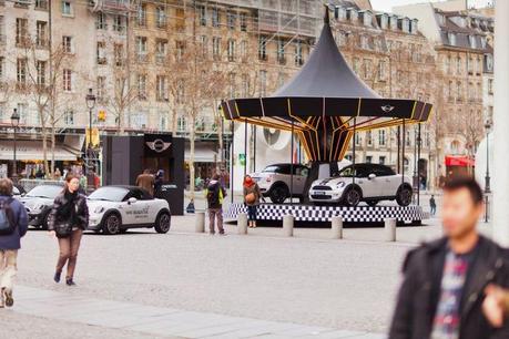 La Mini in Giostra a Parigi