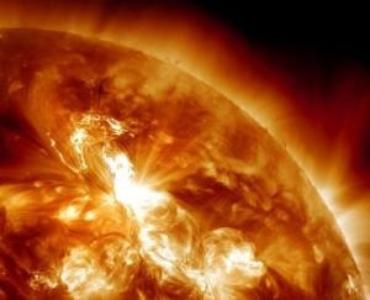 Potente tempesta solare investirà la terra