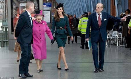 FASHION ICON | Peplum dress effect firmato LK Bennett per Kate Middleton