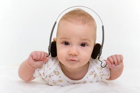 MUSICAINFASCE ®    per bambini da 0 a 36 mesi