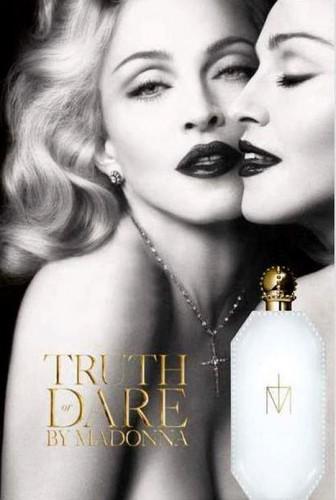 Madonna, Truth or Dare, profumo, fragranza, uscita, Give me all your luvin’, Girl gone wild, M.D.N.A., poster, foto, 2012, uscita, vendita, Macy’s, photoshp, ritocco