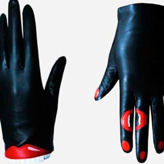 Pop gloves per il brand francese Aristide