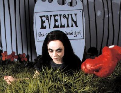 Cortometraggio Evelyn: The Cutest Evil Dead Girl