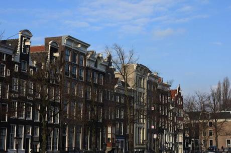 Amsterdam: reflections on (flight and hotel)