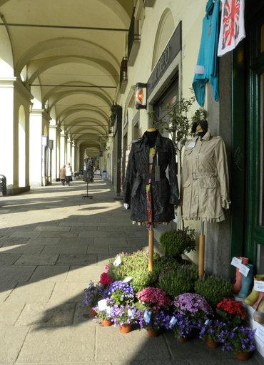 Vestiti fiori colori…e un premio