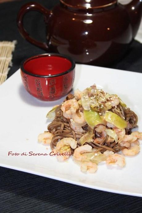 SOBA NOODLES GAMBERETTI, CARCIOFI E SESAMO di Dolcipensieri