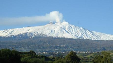 Sicilia, il grecale Gioacchino, la pioggia e la neve: allerta meteo!Etna innevato