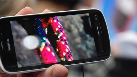 Nokia 808 Pureview Vs Galaxy SII Vs iPhone 4S vs Canon EOS 550D – Video