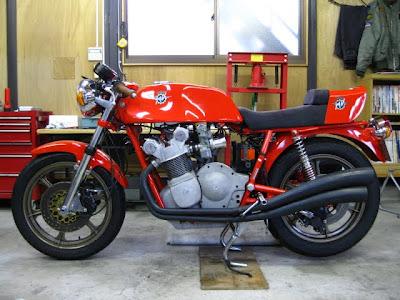 MV Agusta 750 by Oldstyle '70s