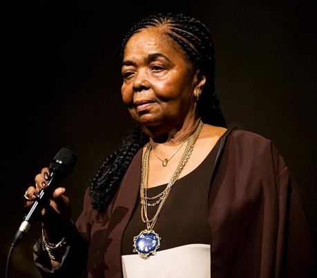 DEDICATO A  CESARIA EVORA L'AEROPORTO DI SAO VICENTE