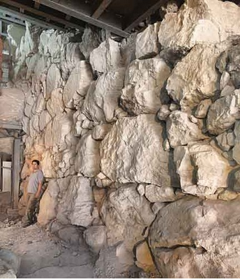 Età del Bronzo. Mura di fortificazione a Gerusalemme.