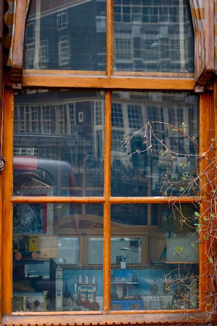 Amsterdam - secret windows