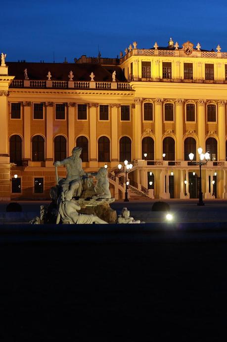 sun, bubbles and squirrels at Schounbrunn palace!