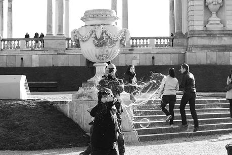 sun, bubbles and squirrels at Schounbrunn palace!