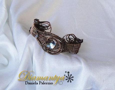 Wire wrapping: the Eye bracelet.