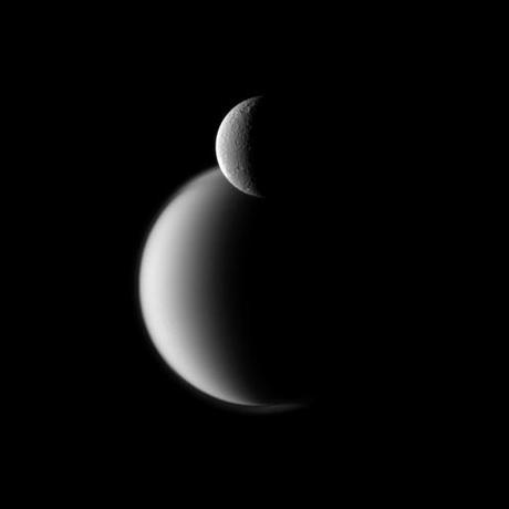 Rhea e Titano in un ritratto di Cassini