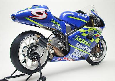 Suzuki RGV 500 Γ N.Aoki 2000 by Max Moto Modeling