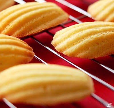 Madeleines alla ricotta e mandorle