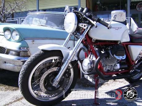 Lefatteincasa 2 : Guzzi 1000 SP  by Andrea