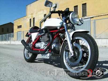 Lefatteincasa 2 : Guzzi 1000 SP  by Andrea