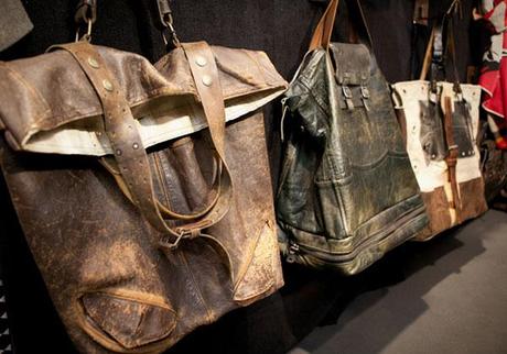 Silent People: memorie moderne