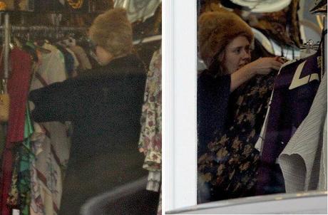 Adele a Londra esce per lo shopping con un outfit da galera…