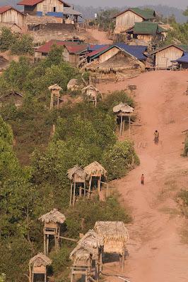 Lettere dal Laos 24:Nel villaggio Akha.
