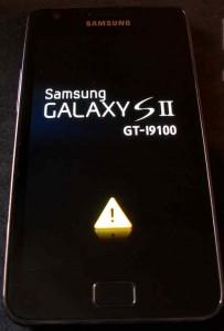 Galaxy s2 : levare il triangolo dopo il root