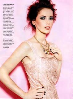 Felicity Jones in Dolce & Gabbana su Glamour Italia